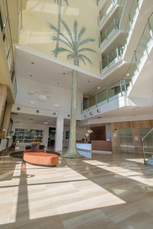 California Palace 4*